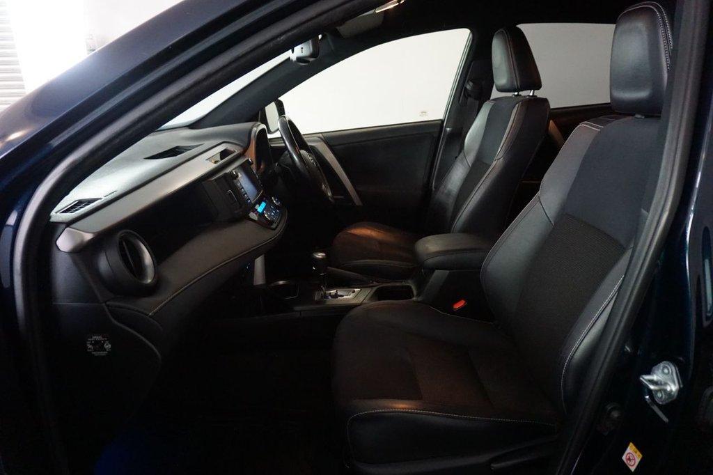 Used Toyota RAV4 2017 for sale - 77673663: Photo 17