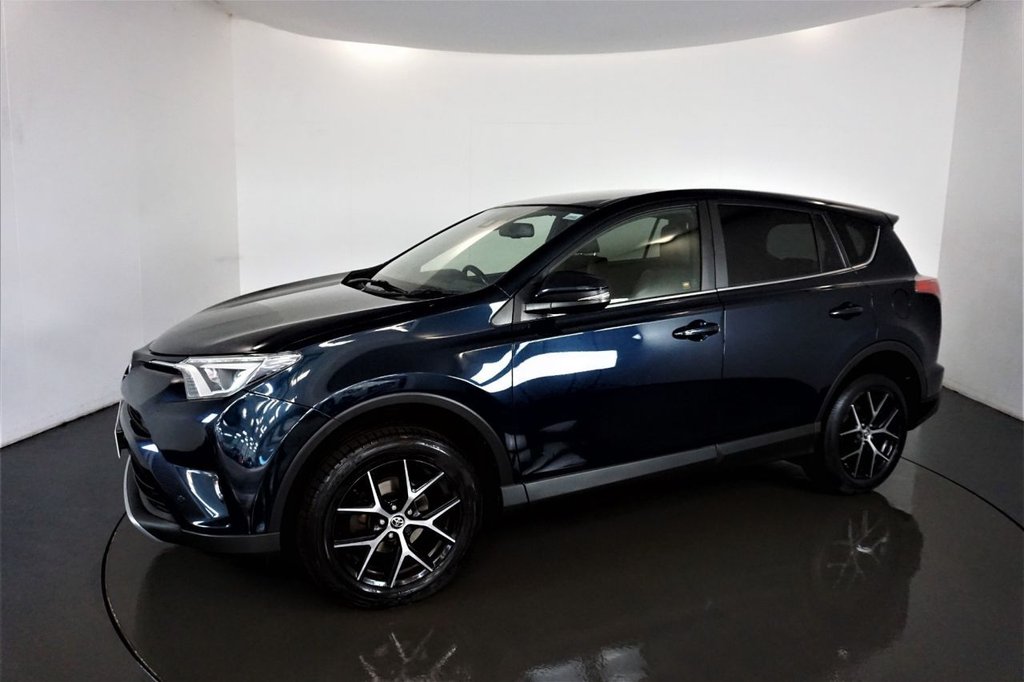 Used Toyota RAV4 2017 for sale - 77673663: Photo 3