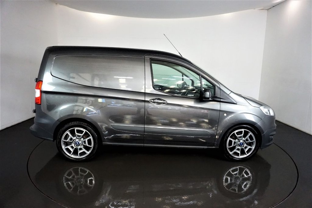 Used Ford Transit Courier 2017 for sale - 77557734: Photo 11