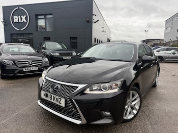 2018 (18) - 1.8 200h Luxury Hatchback 5dr Petrol Hybrid CVT Euro 6 (s/s) (136 ps) 1 FOR