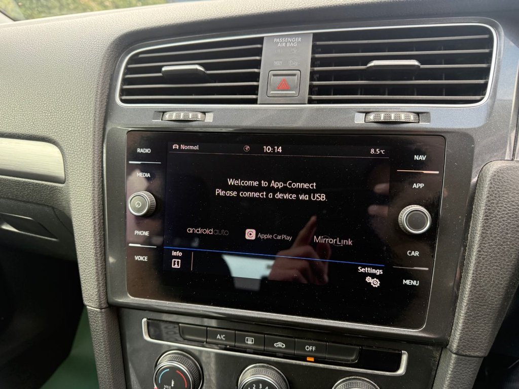 Used Volkswagen Golf 2018 for sale - 78068537: Photo 23