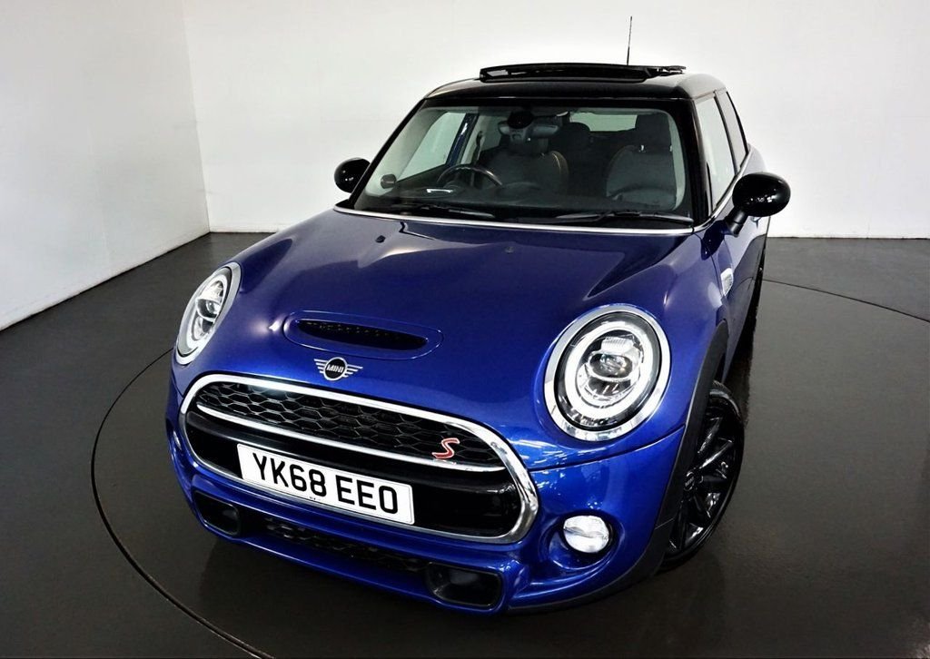 Used MINI Hatch 2018 for sale - 76520743: Photo 1