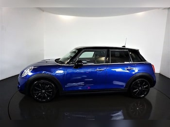 Used MINI Hatch 2018 for sale - 76520743: Photo