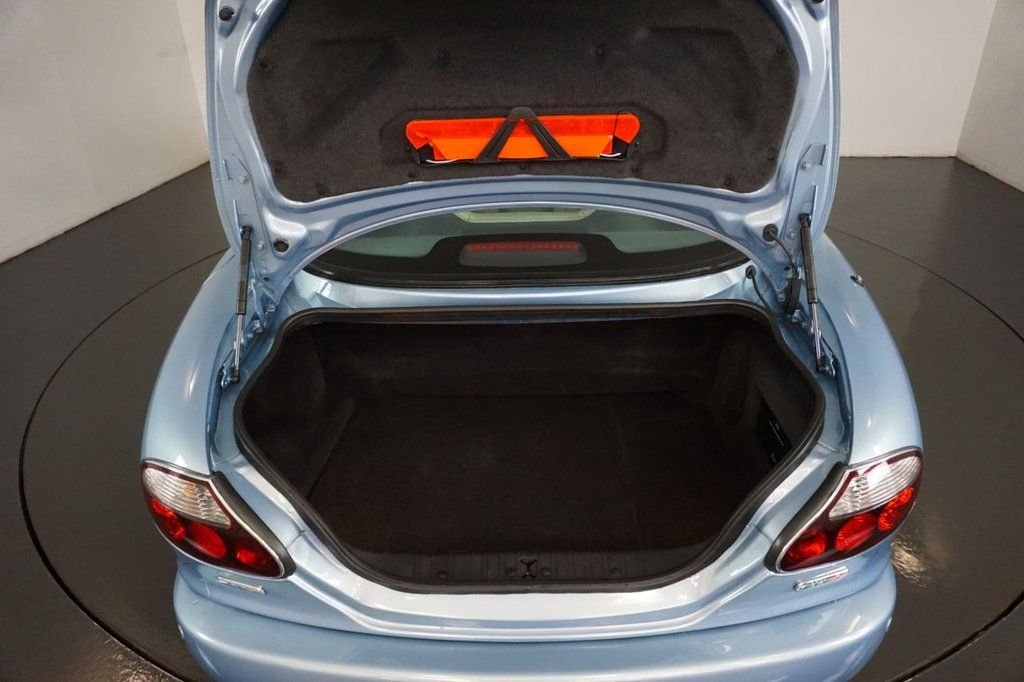 Used Jaguar XKR 2006 for sale - 76590799: Photo 11