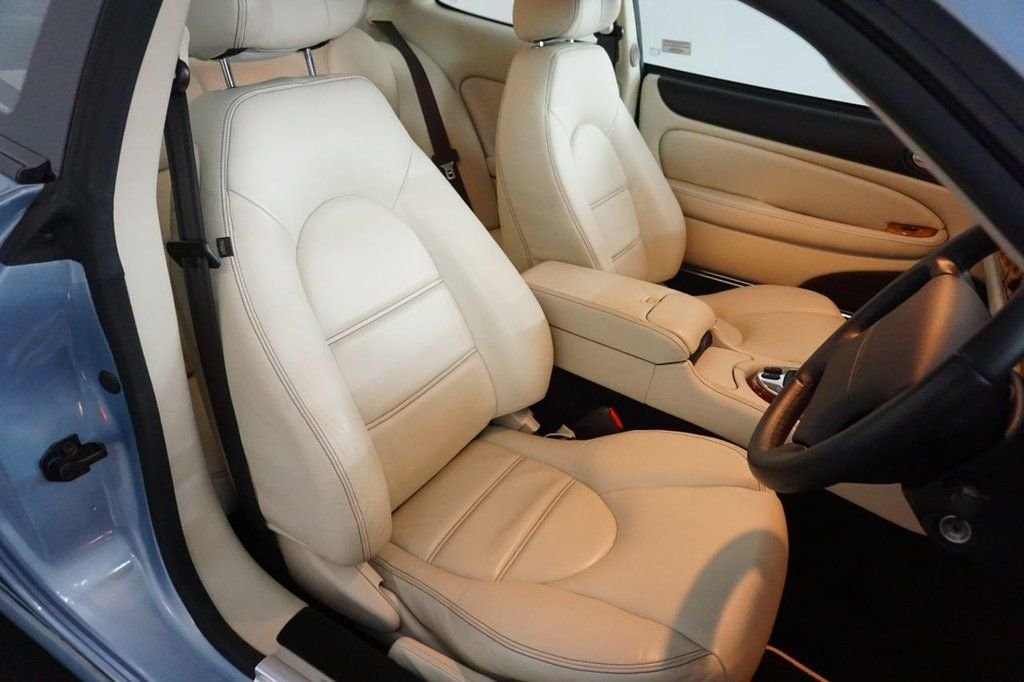 Used Jaguar XKR 2006 for sale - 76590799: Photo 28