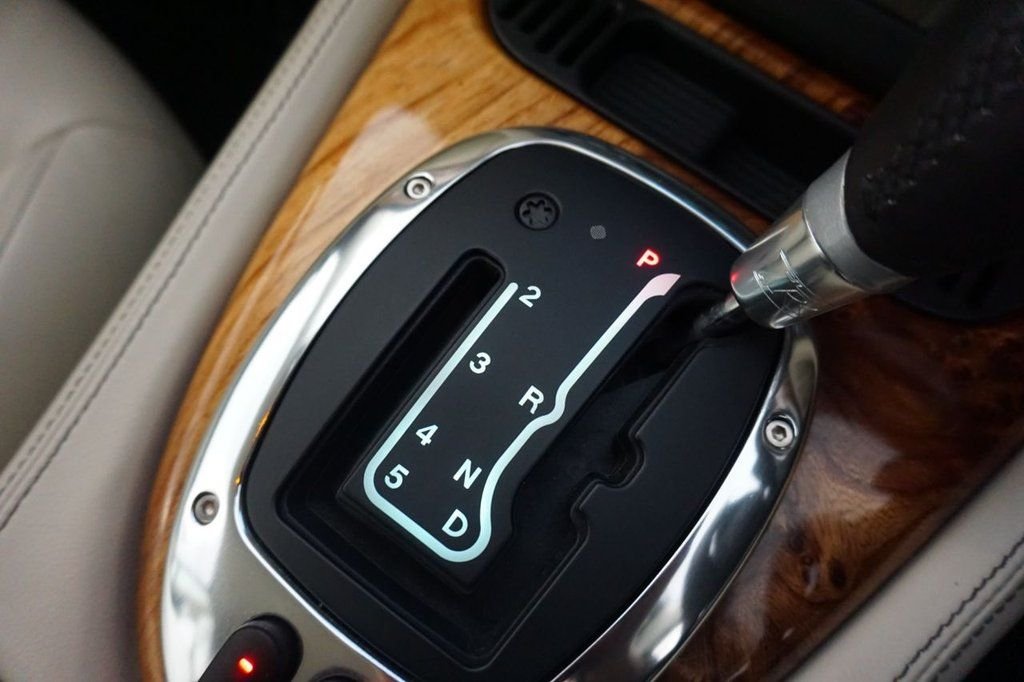 Used Jaguar XKR 2006 for sale - 76590799: Photo 41