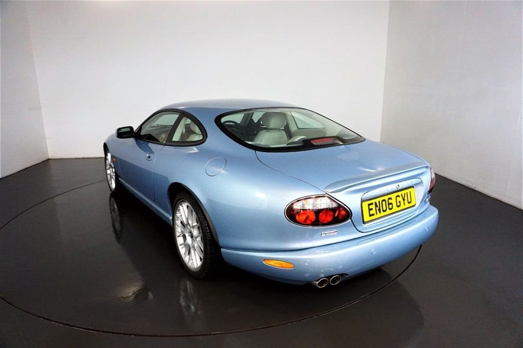 Used Jaguar XKR 2006 for sale - 76590799: Photo 6