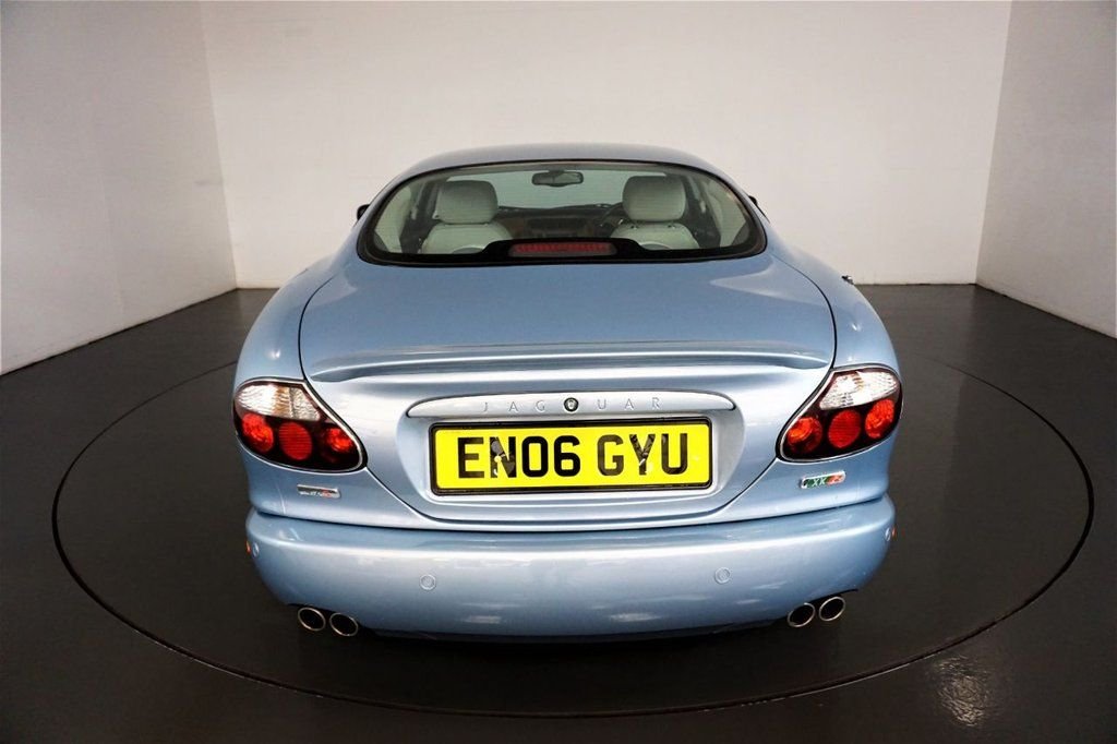 Used Jaguar XKR 2006 for sale - 76590799: Photo 9