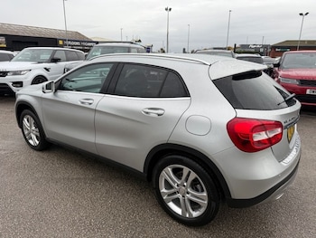 Used Mercedes-Benz GLA 2016 for sale - 76386171: Photo