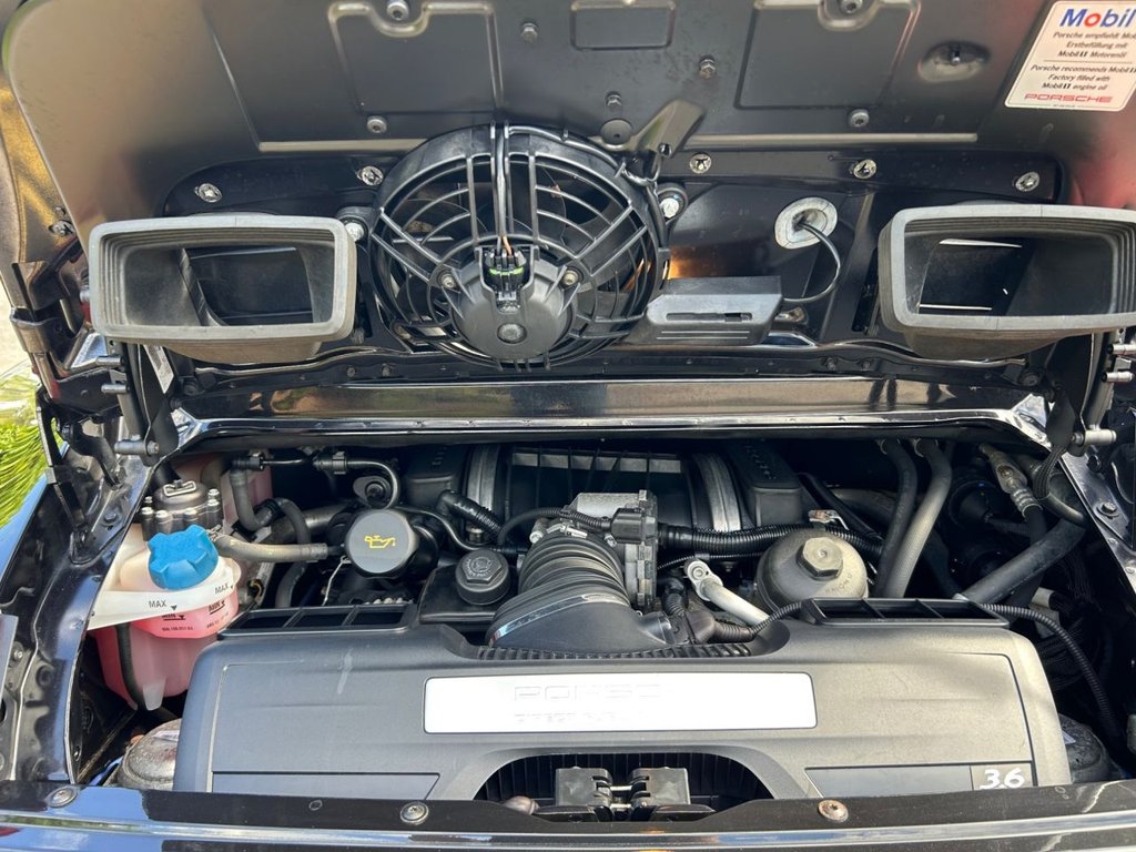 Used Porsche 911 2010 for sale - 75573868: Photo 23