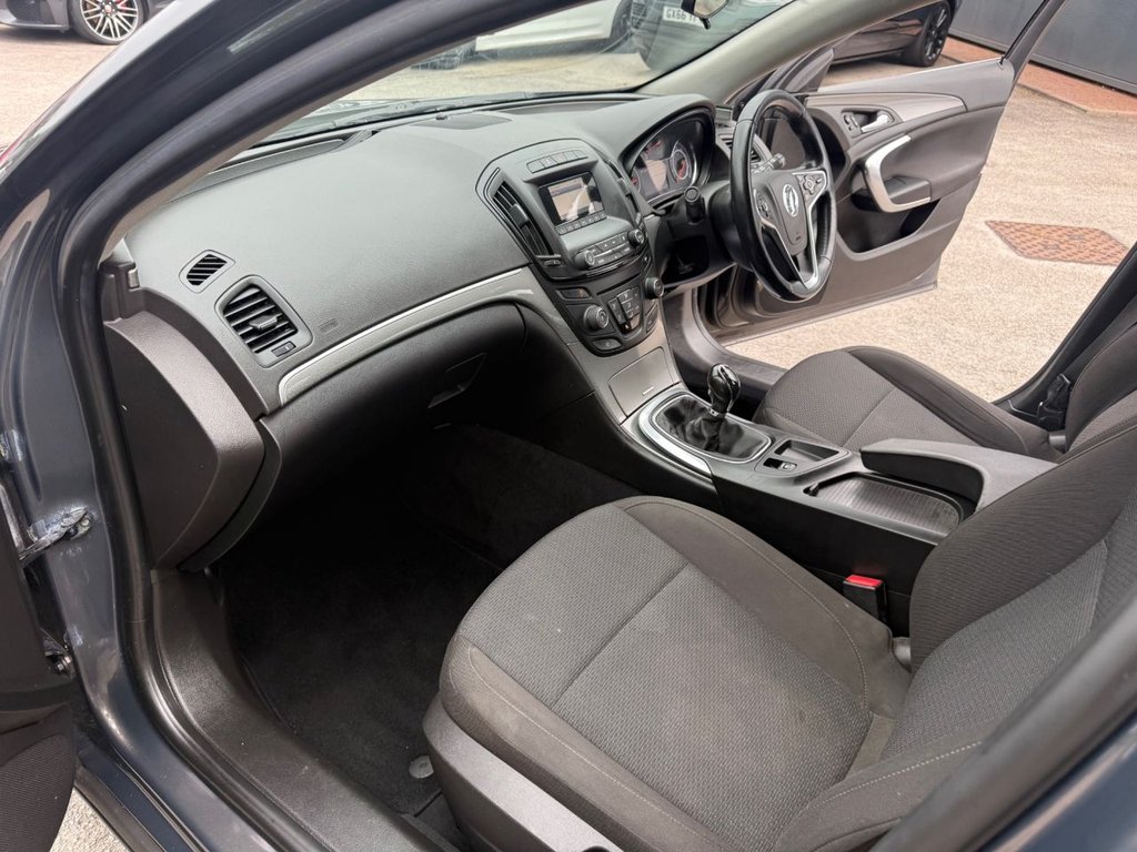 Used Vauxhall Insignia 2015 for sale - 76685987: Photo 25