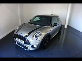 Used MINI Hatch 2019 for sale - 74053378: Photo