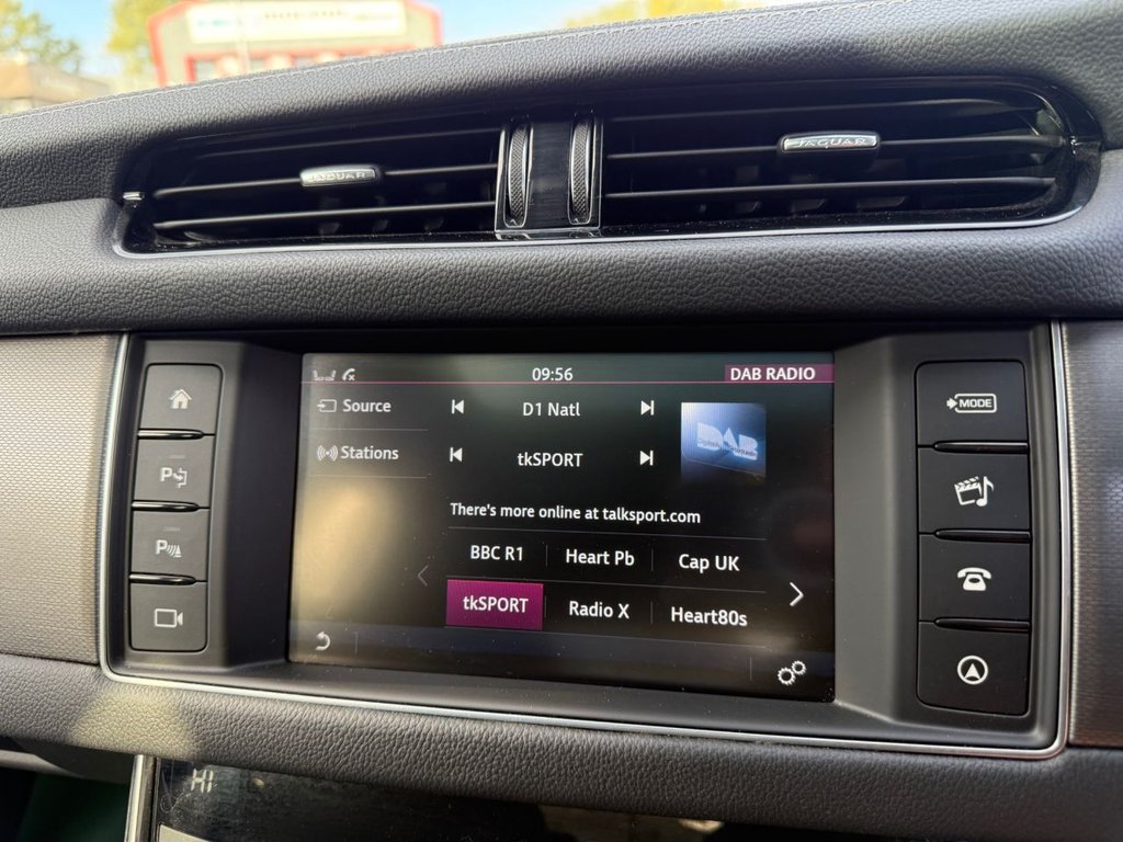 Used Jaguar XF 2016 for sale - 75974271: Photo 23