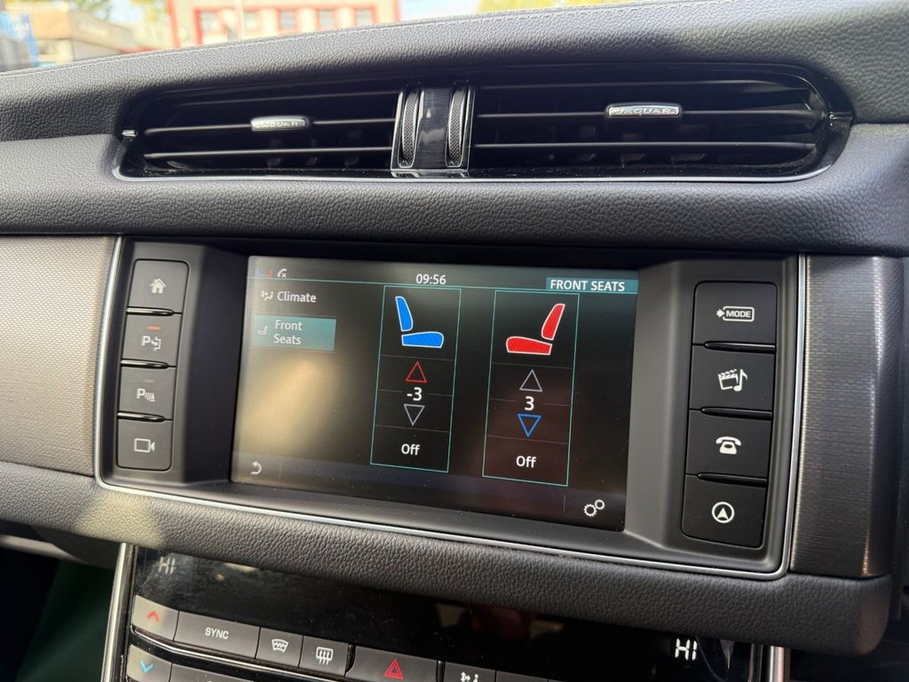 Used Jaguar XF 2016 for sale - 75974271: Photo 26