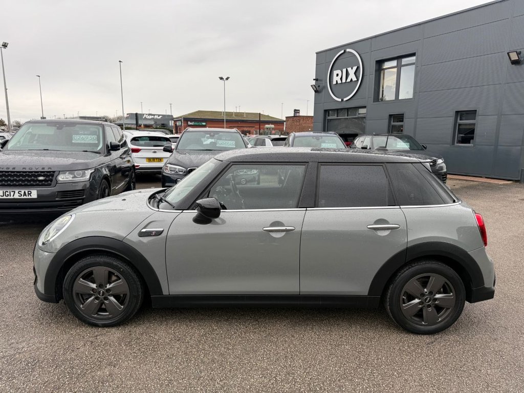 Used MINI Hatch 2022 for sale - 77133565: Photo 3