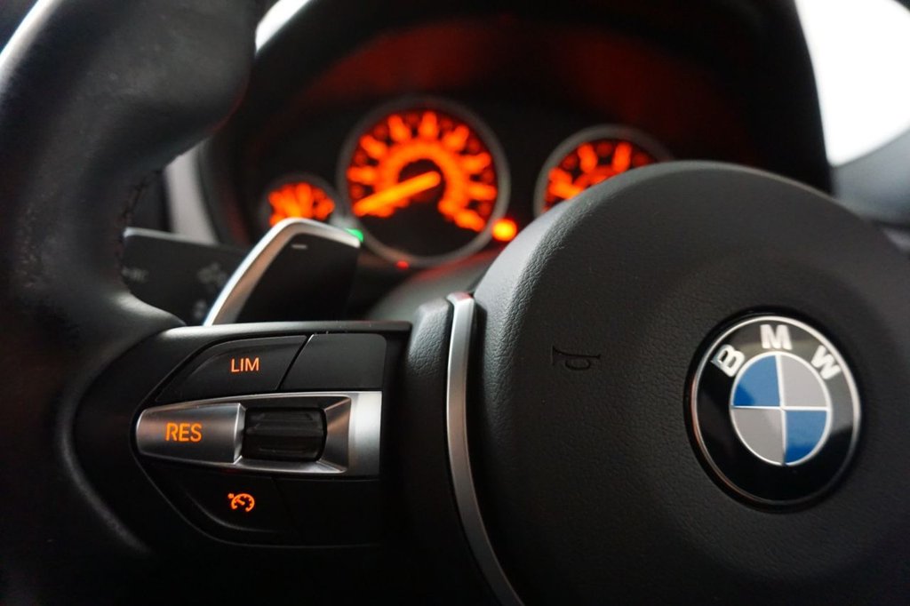 Used BMW 3 Series 2017 for sale - 76080683: Photo 32