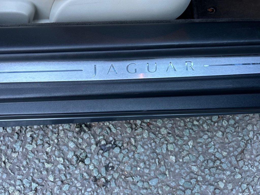 Used Jaguar XKR 2007 for sale - 76470380: Photo 25