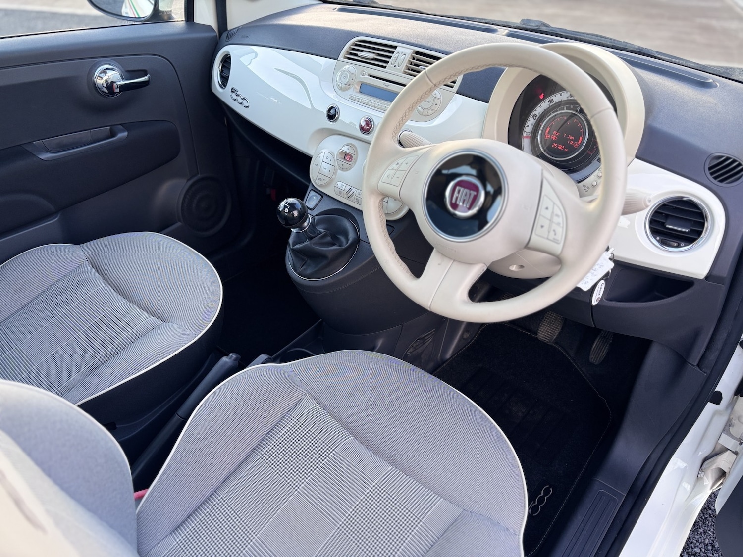 Used Fiat 500 2014 for sale - 76896944: Photo 18