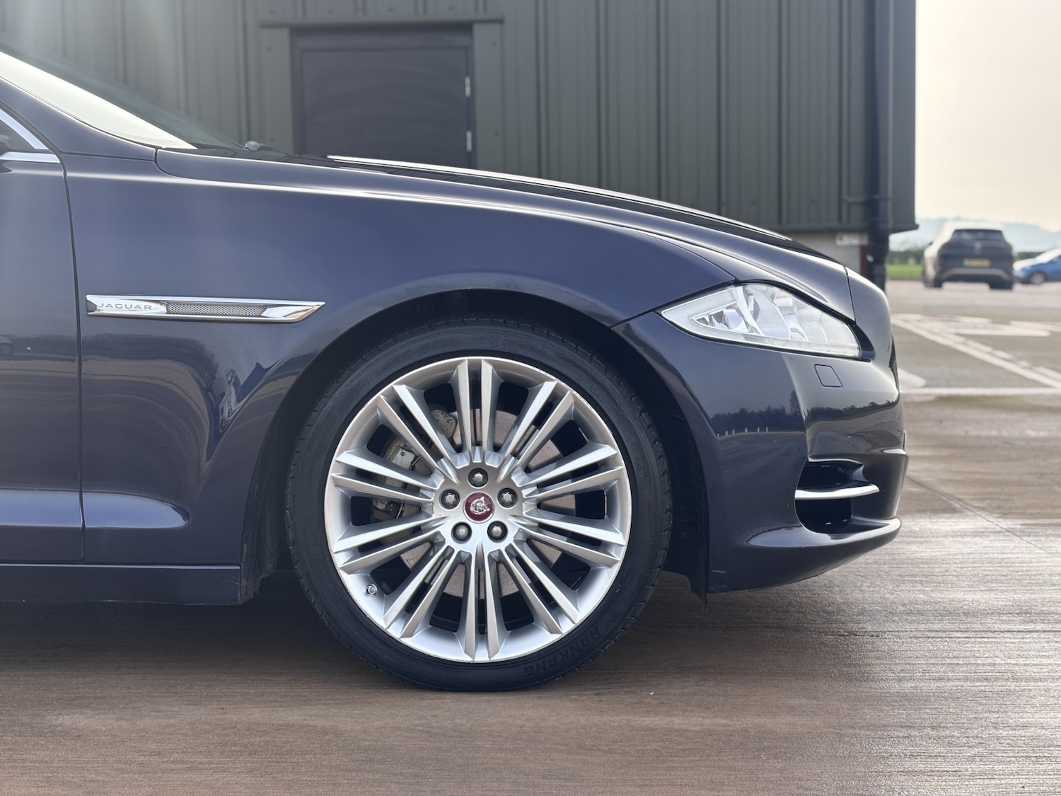 Used Jaguar XJ 2014 for sale - 77968812: Photo 16