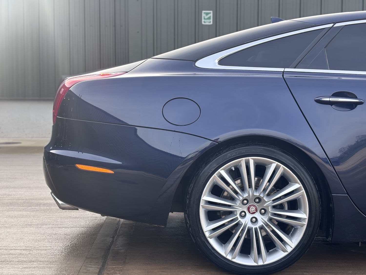 Used Jaguar XJ 2014 for sale - 77968812: Photo 17