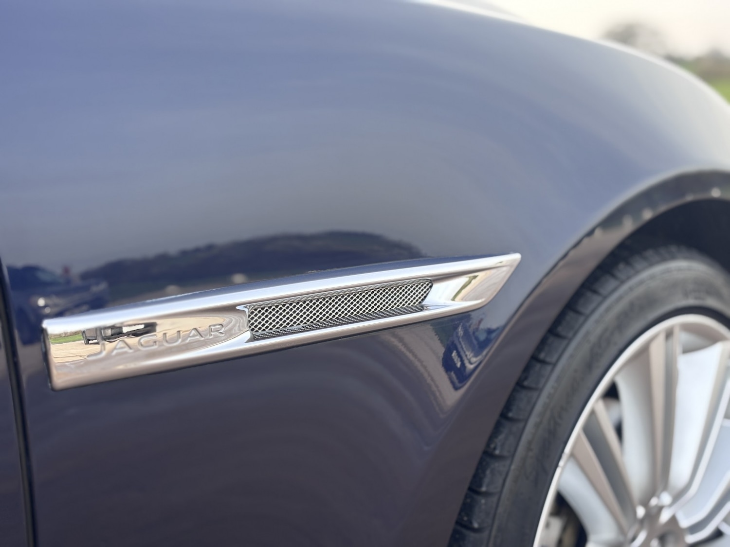 Used Jaguar XJ 2014 for sale - 77968812: Photo 21