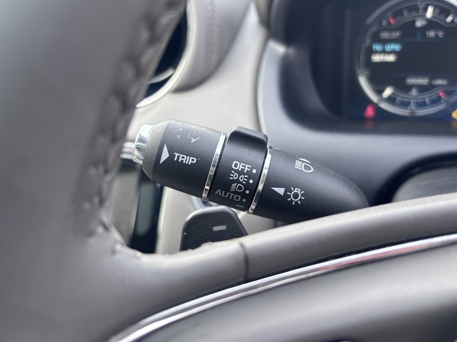 Used Jaguar XJ 2014 for sale - 77968812: Photo 36