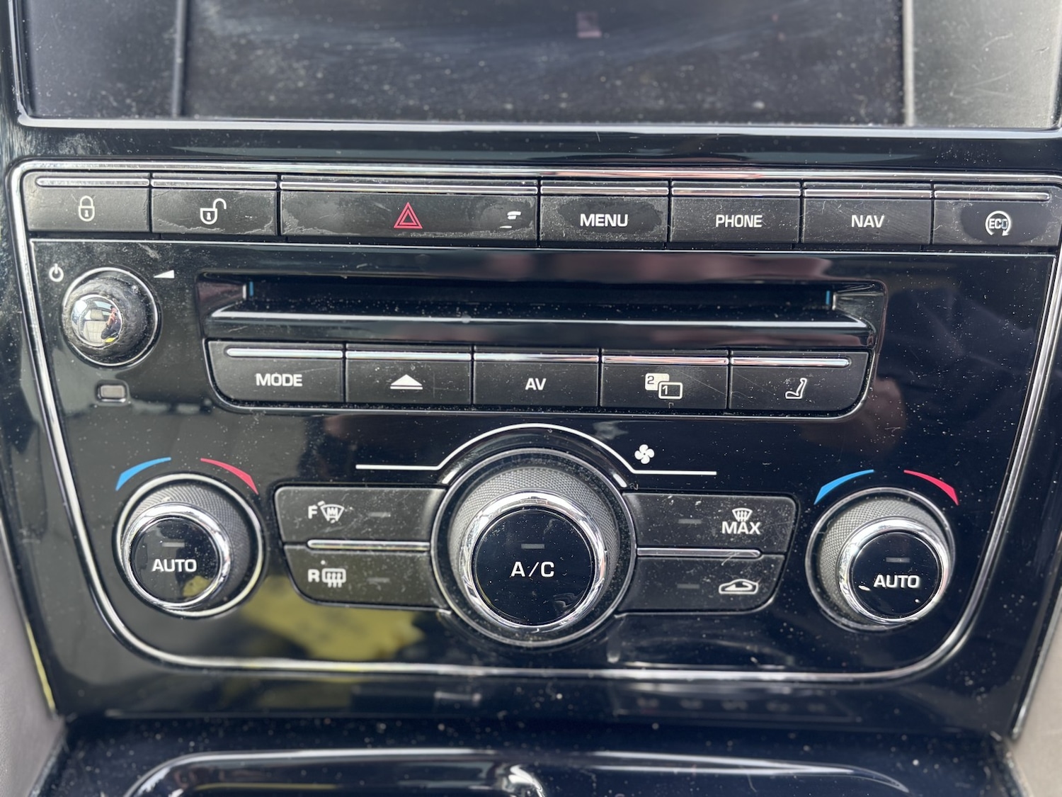 Used Jaguar XJ 2014 for sale - 77968812: Photo 46