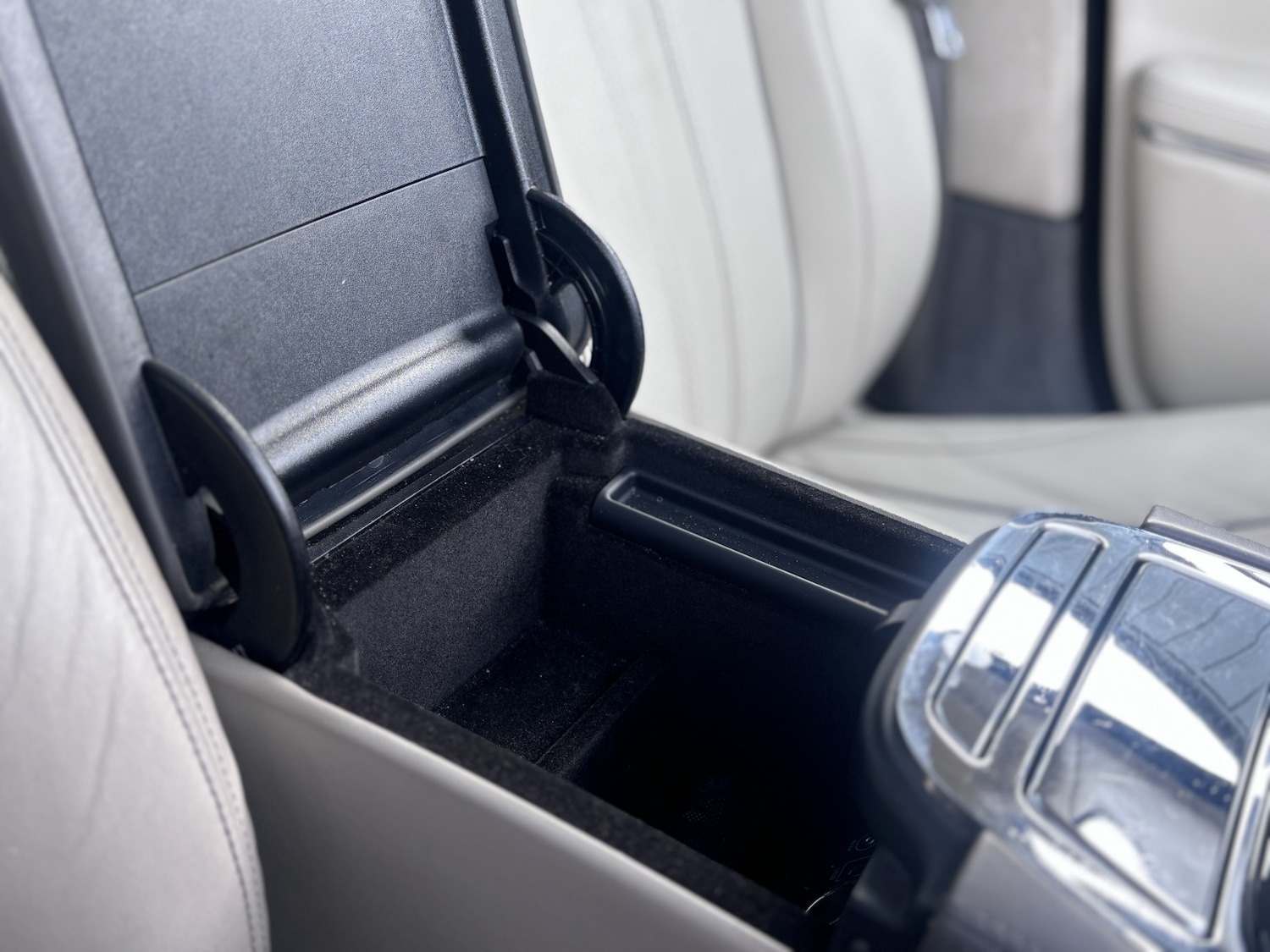 Used Jaguar XJ 2014 for sale - 77968812: Photo 49