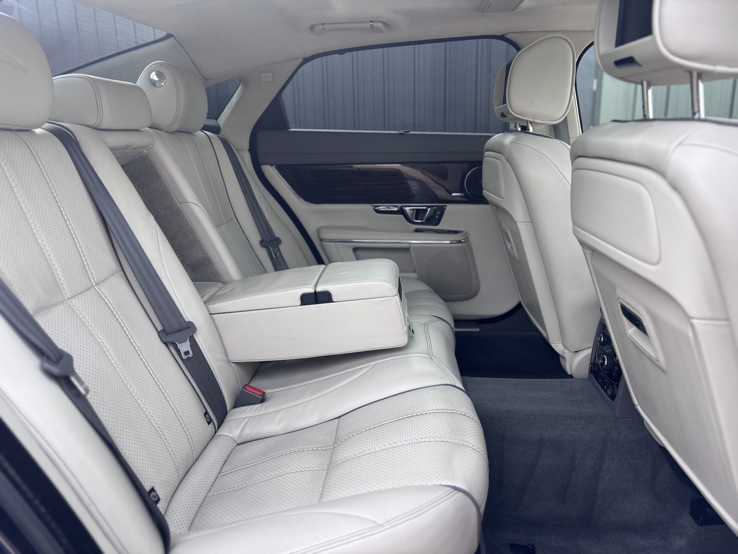 Used Jaguar XJ 2014 for sale - 77968812: Photo 68