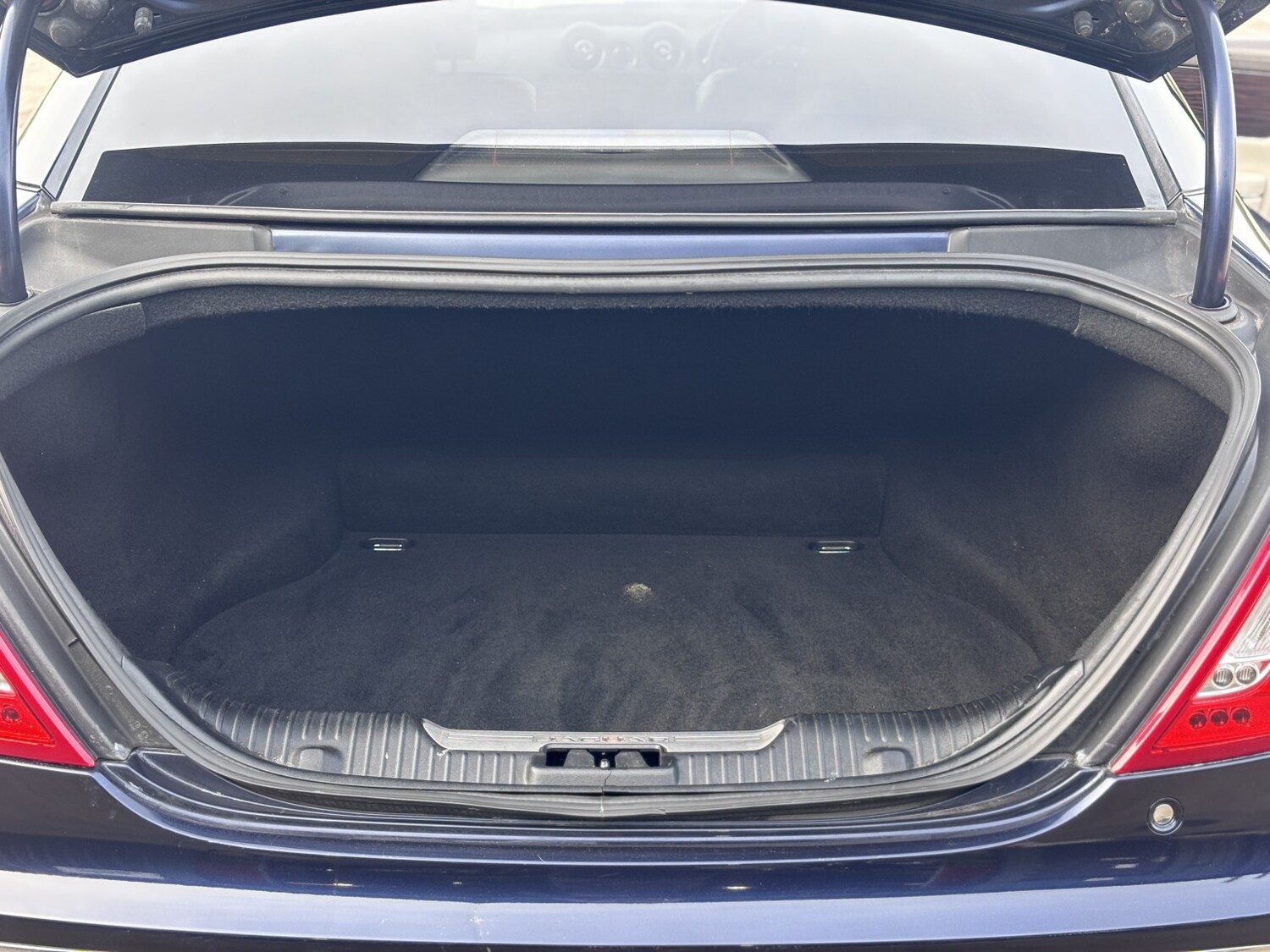 Used Jaguar XJ 2014 for sale - 77968812: Photo 71