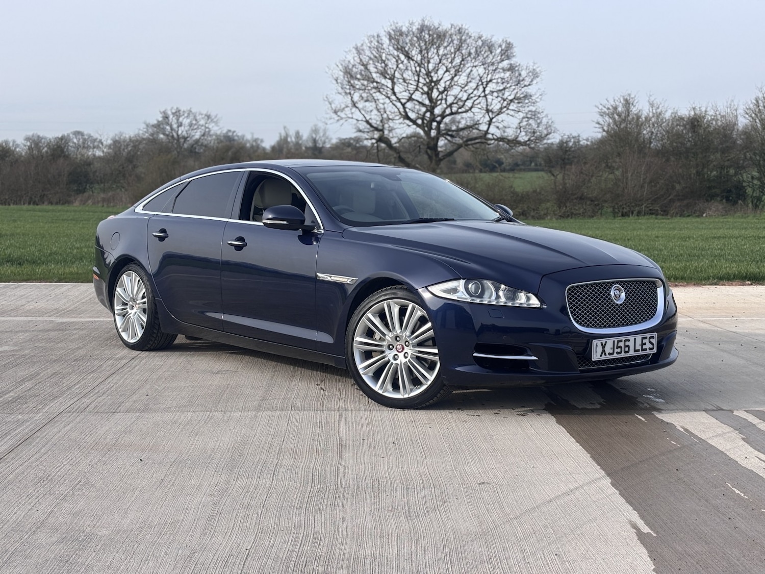 Used Jaguar XJ 2014 for sale - 77968812: Photo 74