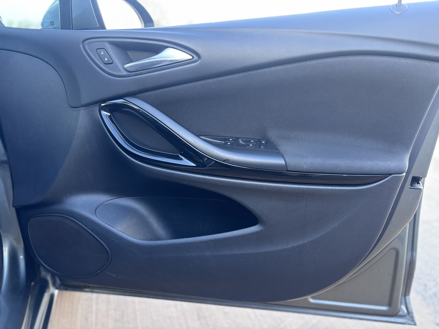 Used Vauxhall Astra 2017 for sale - 77342577: Photo 23