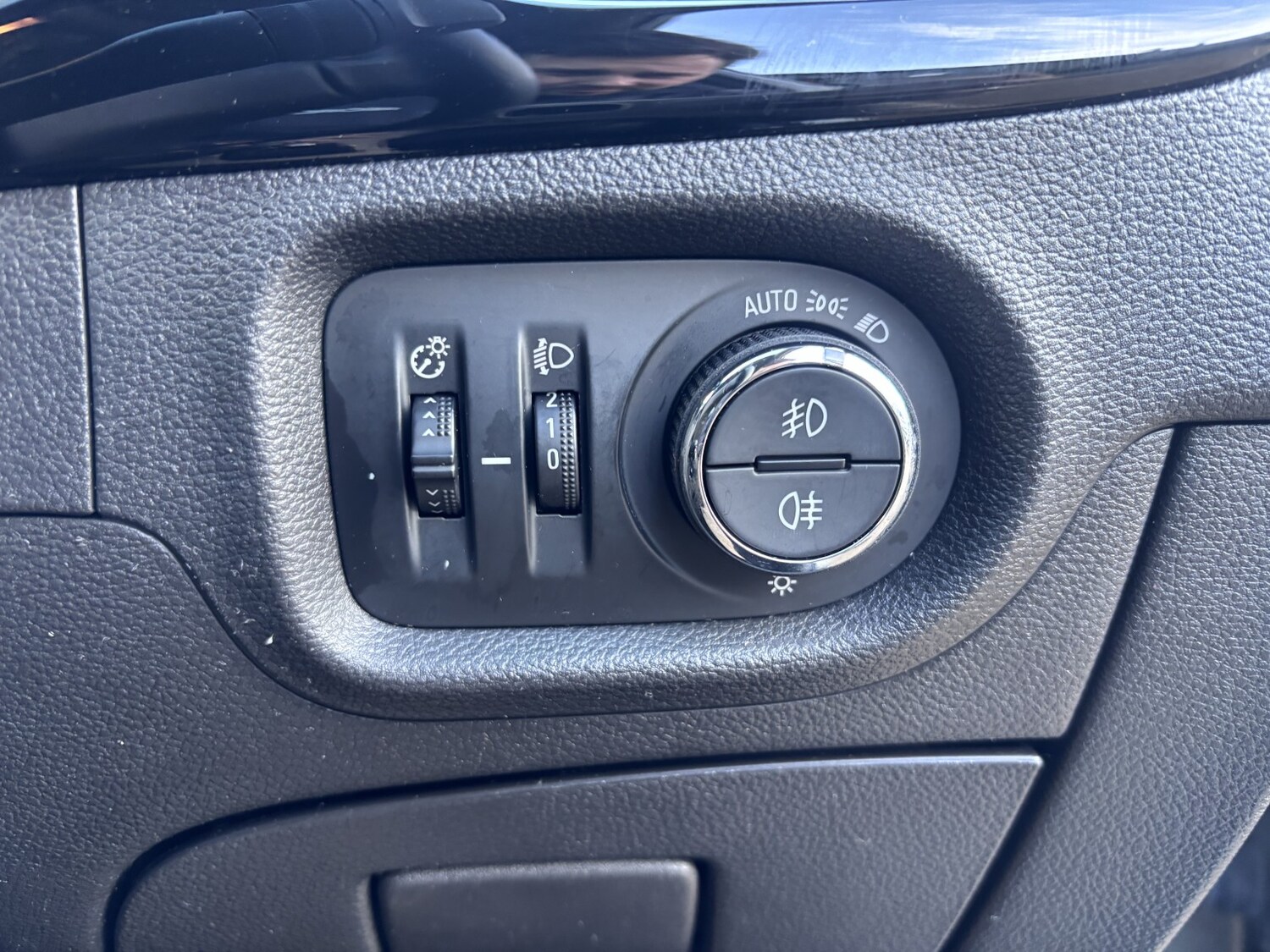 Used Vauxhall Astra 2017 for sale - 77342577: Photo 28