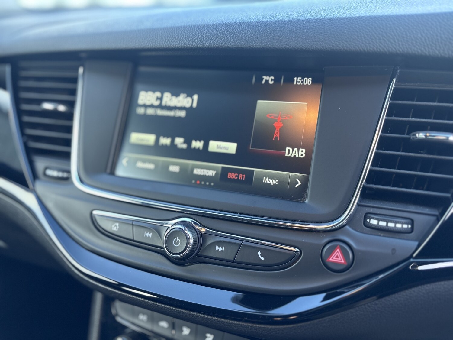 Used Vauxhall Astra 2017 for sale - 77342577: Photo 32