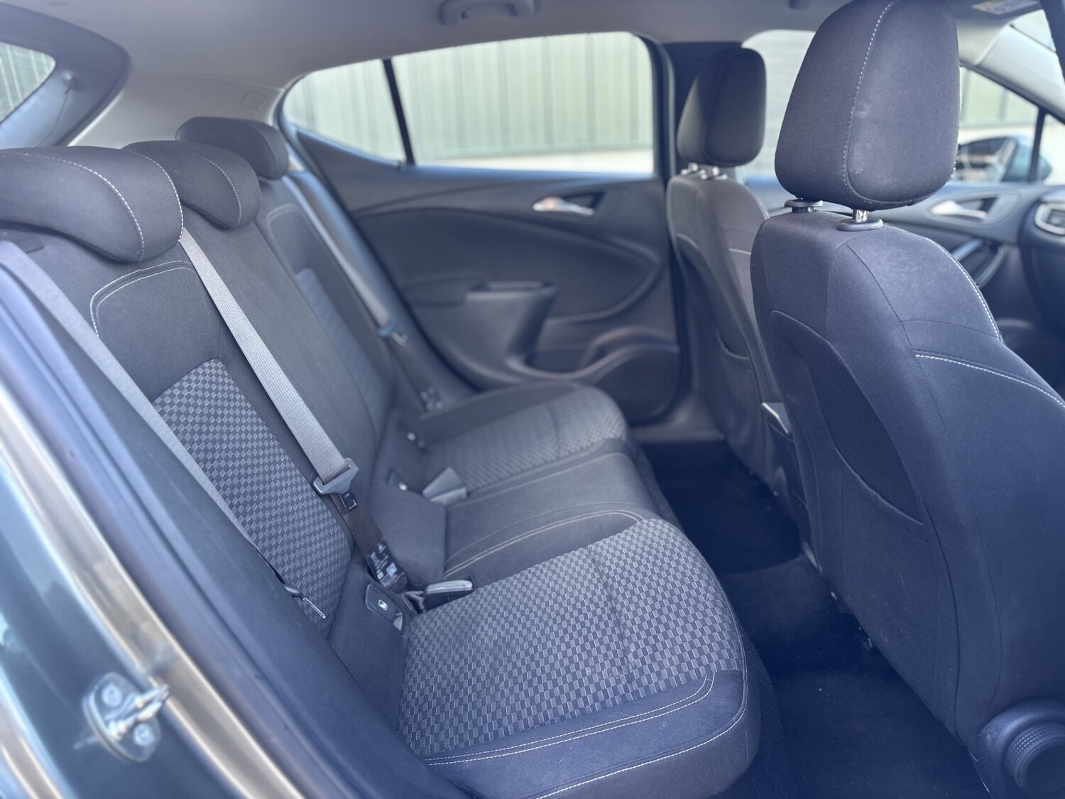 Used Vauxhall Astra 2017 for sale - 77342577: Photo 41