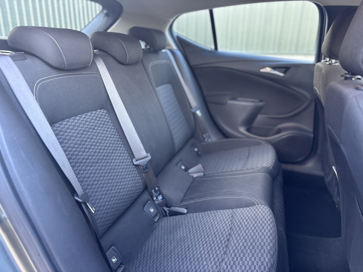 Used Vauxhall Astra 2017 for sale - 77342577: Photo 46