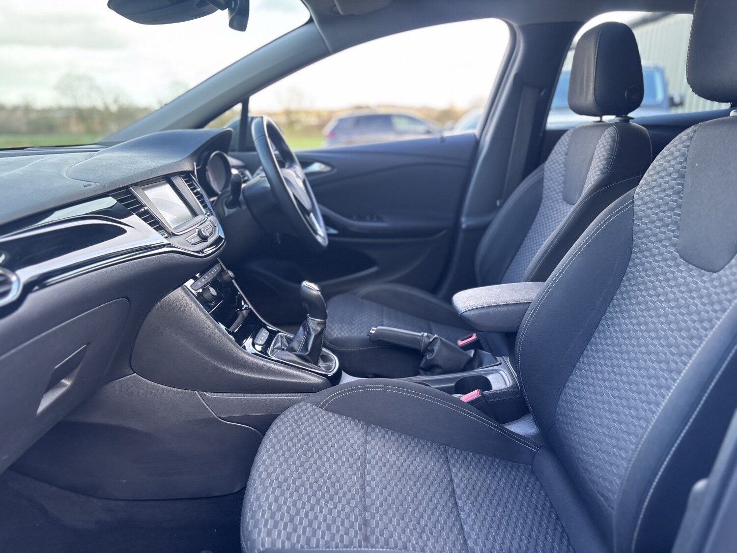 Used Vauxhall Astra 2017 for sale - 77342577: Photo 51