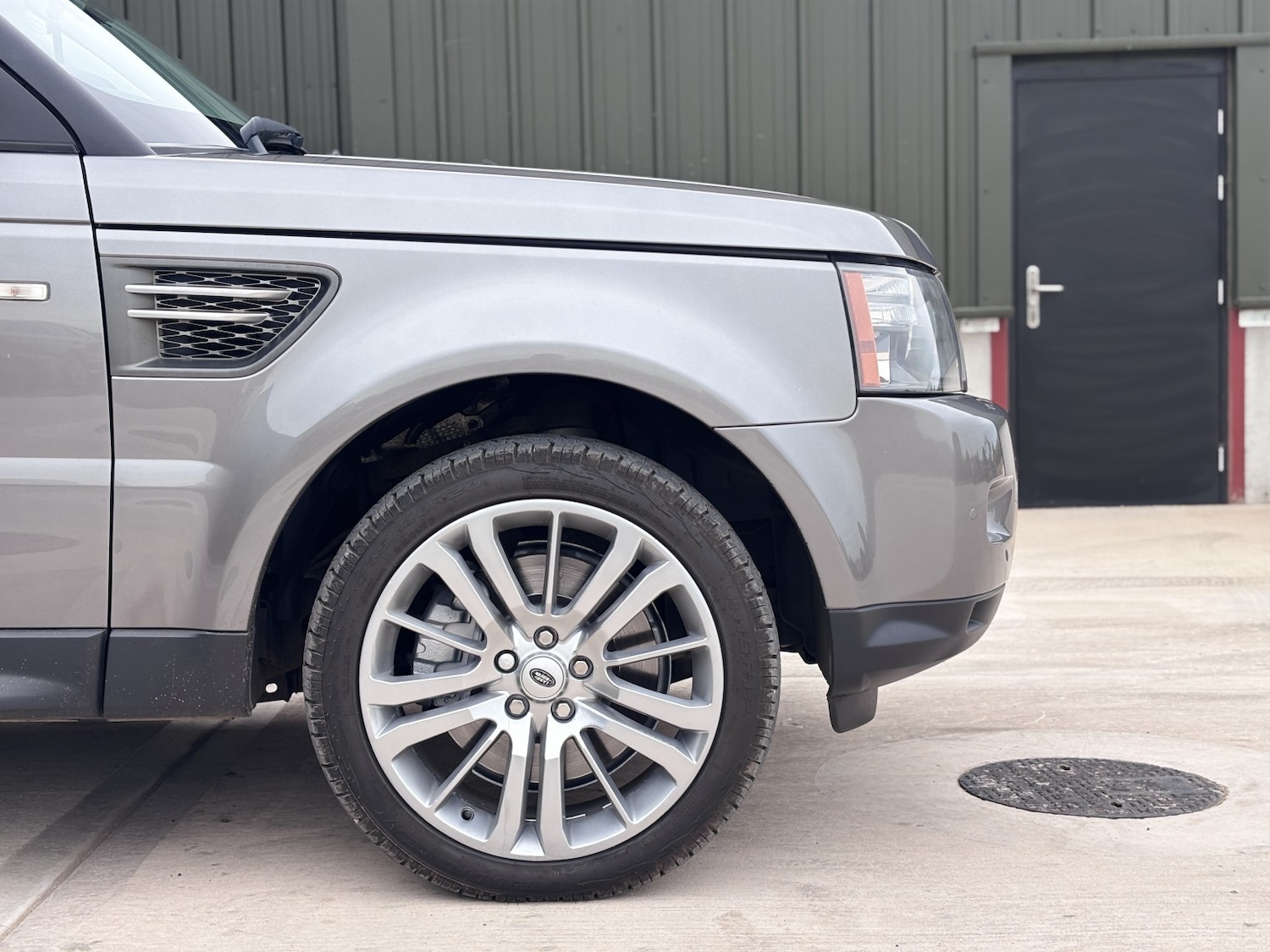 Used Land Rover Range Rover Sport 2010 for sale - 76897046: Photo 10