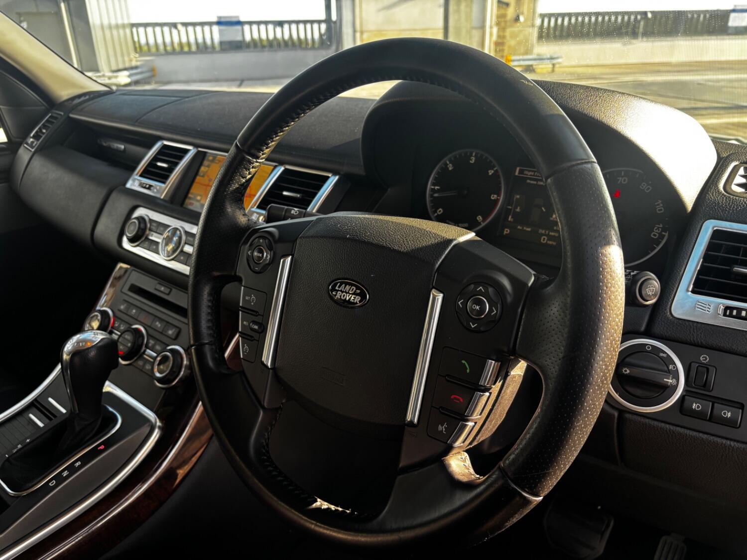 Used Land Rover Range Rover Sport 2010 for sale - 76897046: Photo 21