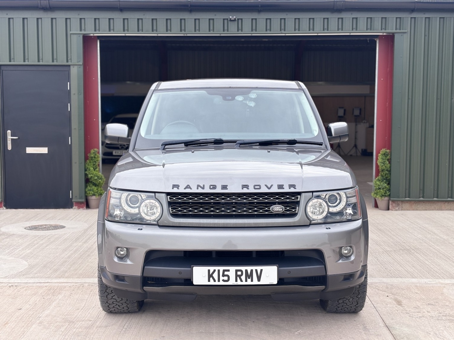 Used Land Rover Range Rover Sport 2010 for sale - 76897046: Photo 3