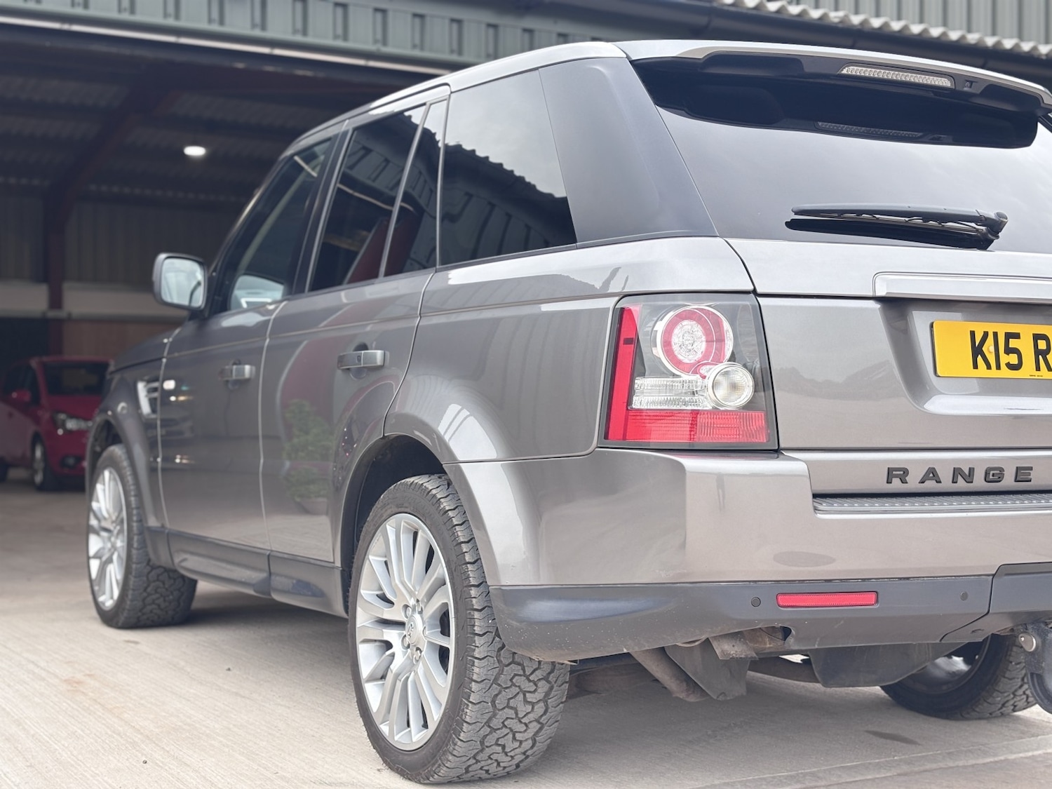 Used Land Rover Range Rover Sport 2010 for sale - 76897046: Photo 8