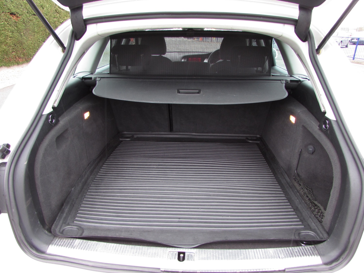 Used Audi A4 2010 for sale - 77902347: Photo 11