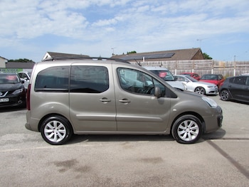 Used Peugeot Partner Tepee 2015 for sale - 79429533: Photo
