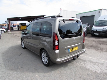 Used Peugeot Partner Tepee 2015 for sale - 79429533: Photo