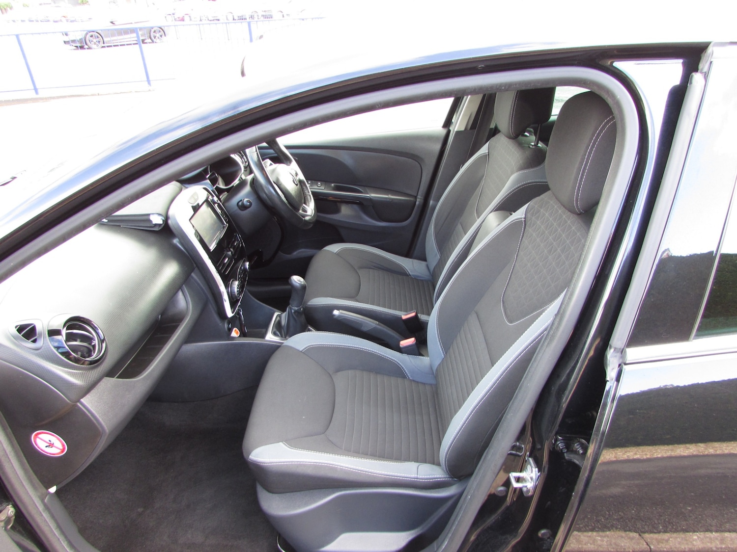 Used Renault Clio 2016 for sale - 77635732: Photo 9