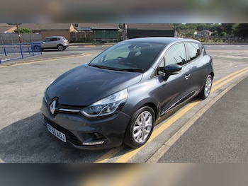 Used Renault Clio 2016 for sale - 75346103: Photo
