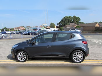 Used Renault Clio 2016 for sale - 75346103: Photo