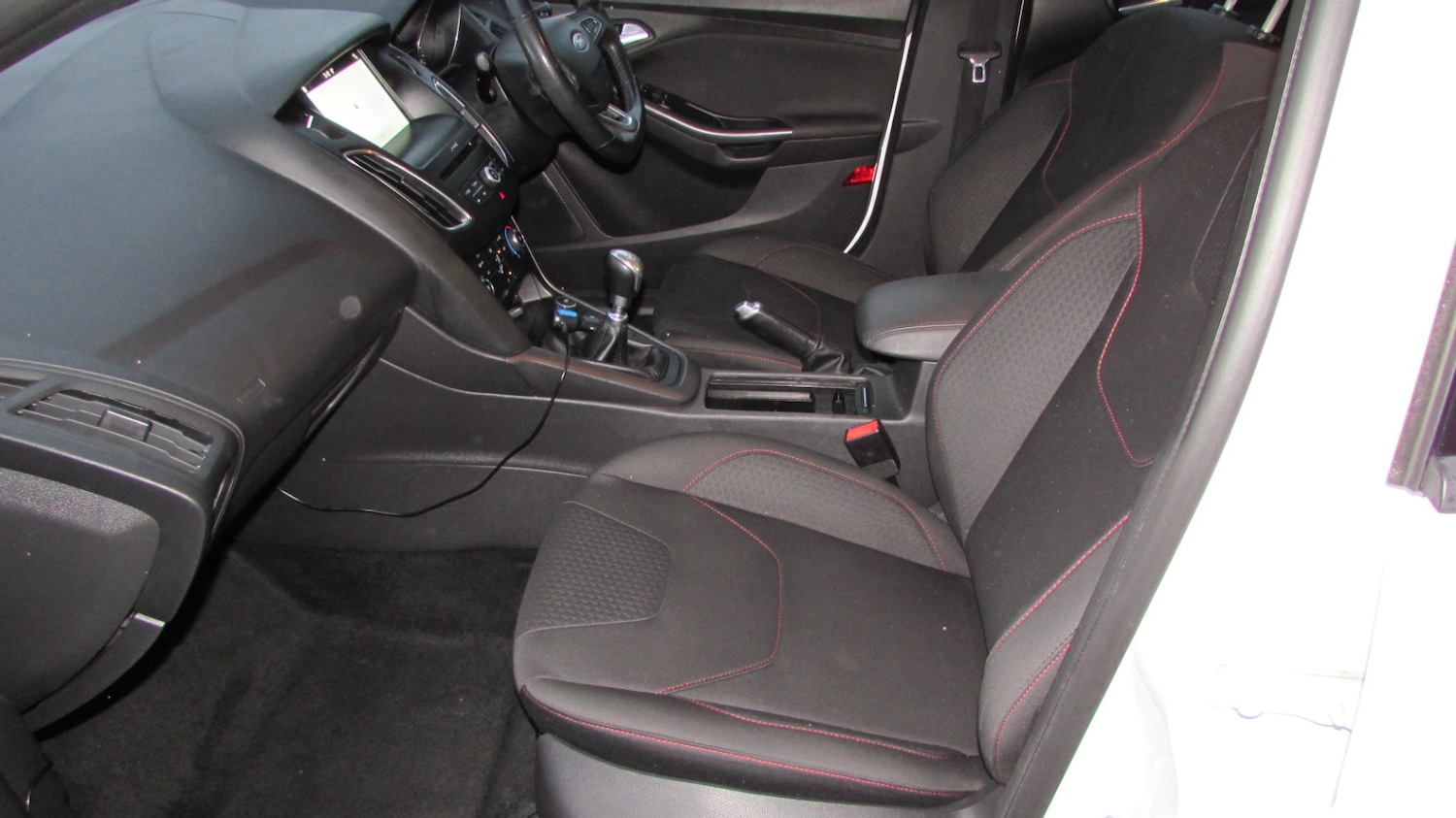 Used Ford Focus 2017 for sale - 77137559: Photo 2