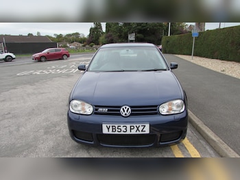 Used Volkswagen Golf 2003 for sale - 76299579: Photo