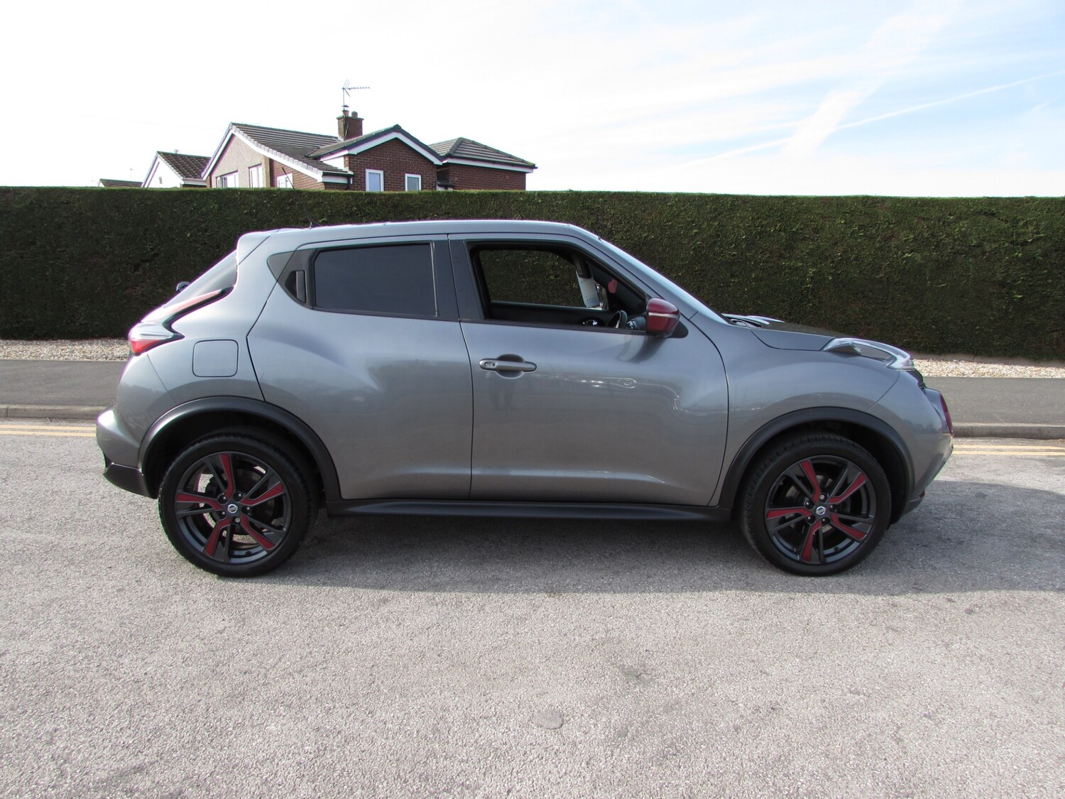 Used Nissan Juke 2017 for sale - 77947369: Photo 6